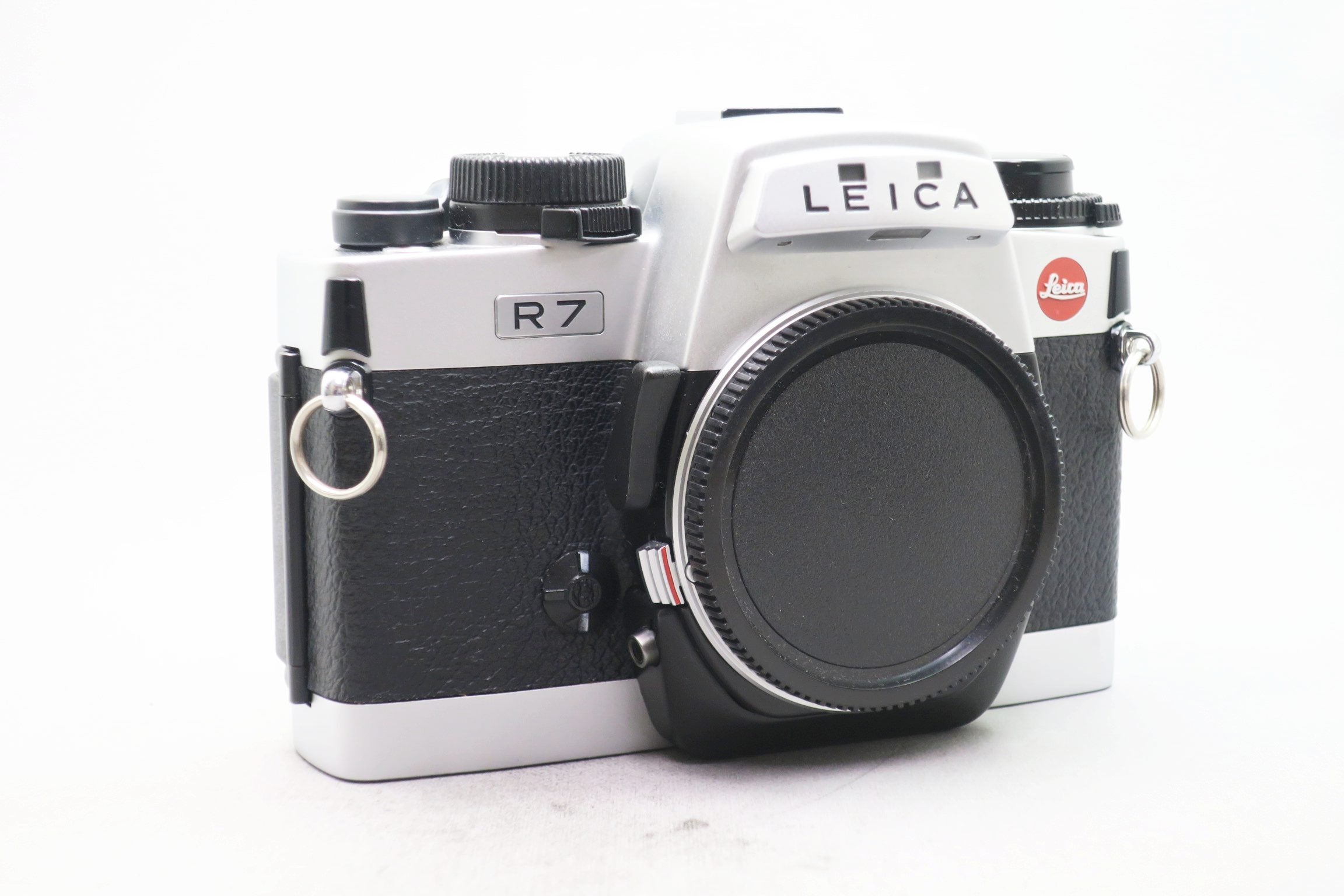 ライカ R7
