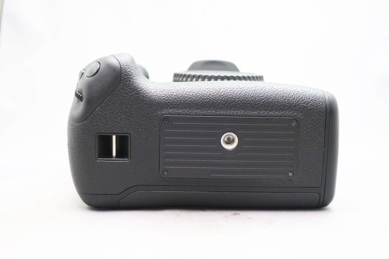 Canon BG-E16 Battery Grip for Canon EOS 7D Mark II Review