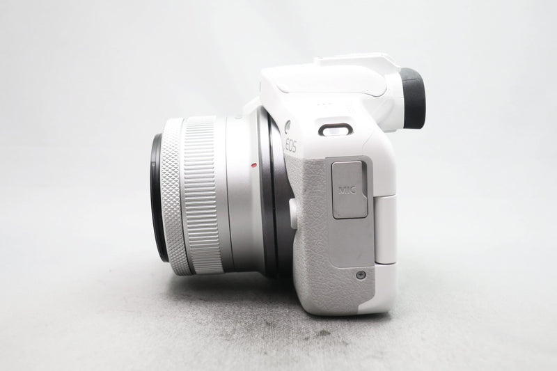 キヤノン EOS R50 ダブルズームキット