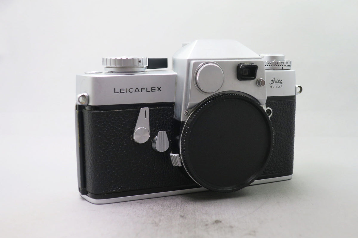 ライカ 第42回Leitz Photographica Auction、電動モーター付きのライカ250が約