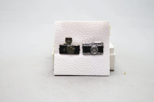 ライカ ピンバッジ