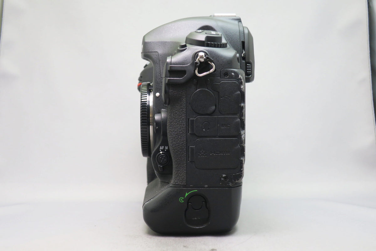 デジタルカメラ Nikon D5 XQD-Type Amazon | Nikon デジタル一眼レフカメラ D5 (XQD-Type