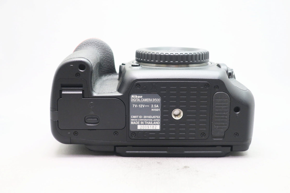 ニコン　 D500 ① D500 - 概要 | 一眼レフカメラ | ニコン