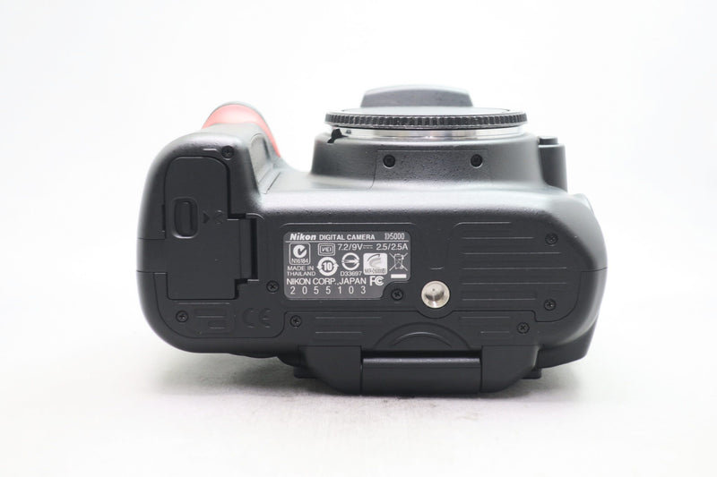 ニコン D5000