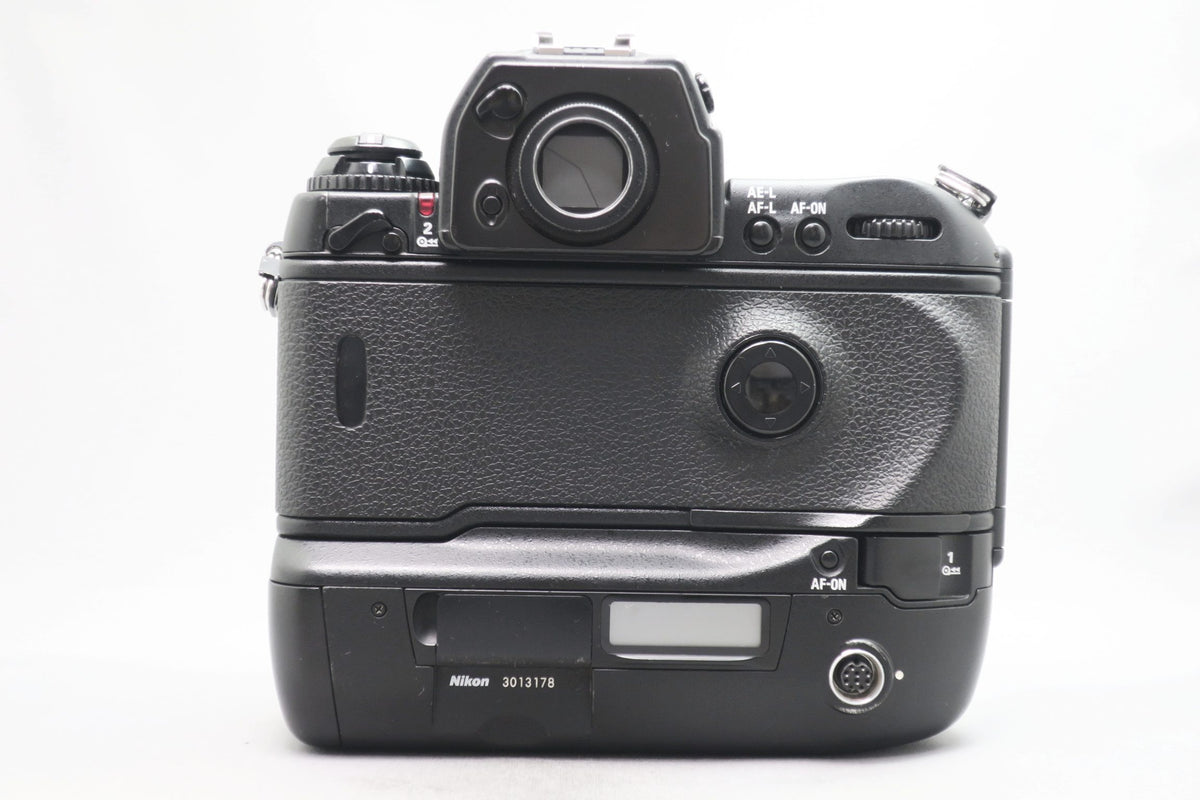 ニコン F5 新品同様 驚きのＳ数 216回　大幅値下げ　10/10迄 ニコン F5 新品同様 驚きのS数 216回 大幅値下げ 10/10迄 - メルカリ