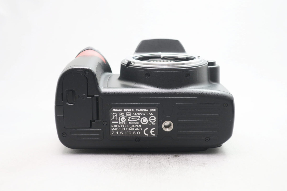 Nikon D60 CCDデジタル一眼　動作品　35-70 AFニッコールレンズ ニコン D60 AF-S DX ニッコール 35/1.8G
