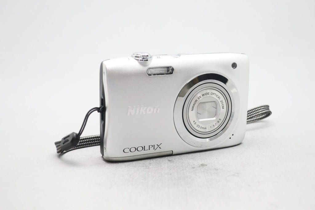 ニコン COOLPIX A100 シルバー