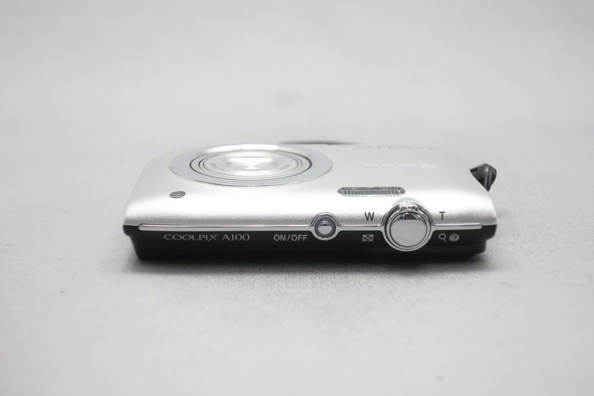 しまさま専用品 ニコン Nikon COOLPIX A100 ニコン COOLPIX A100 シルバー