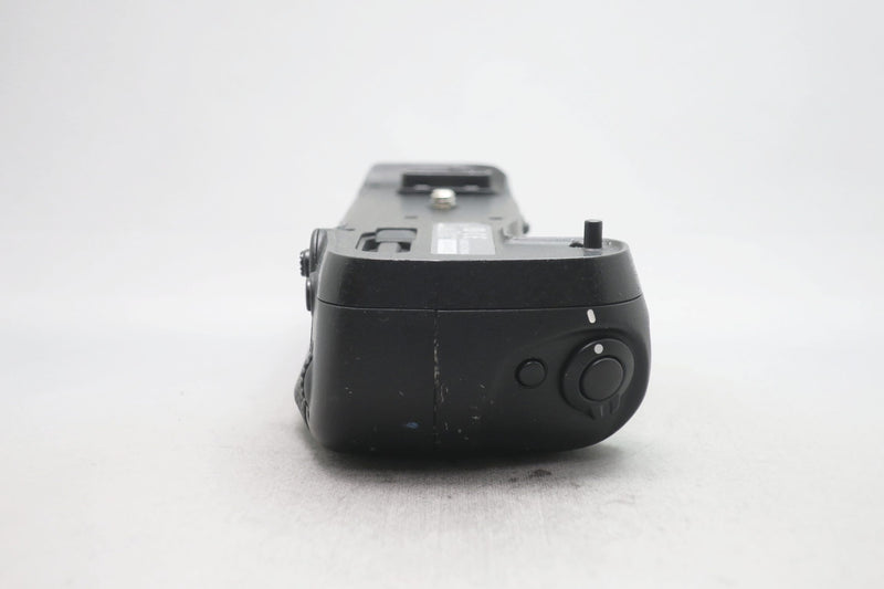 ニコン マルチパワーバッテリーパック MB-D17