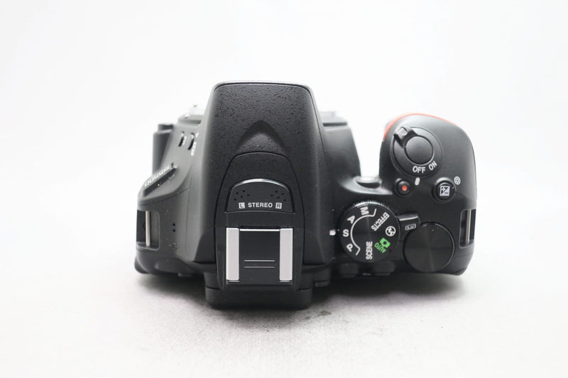 ニコン D5500 18-55 VR II レンズキット