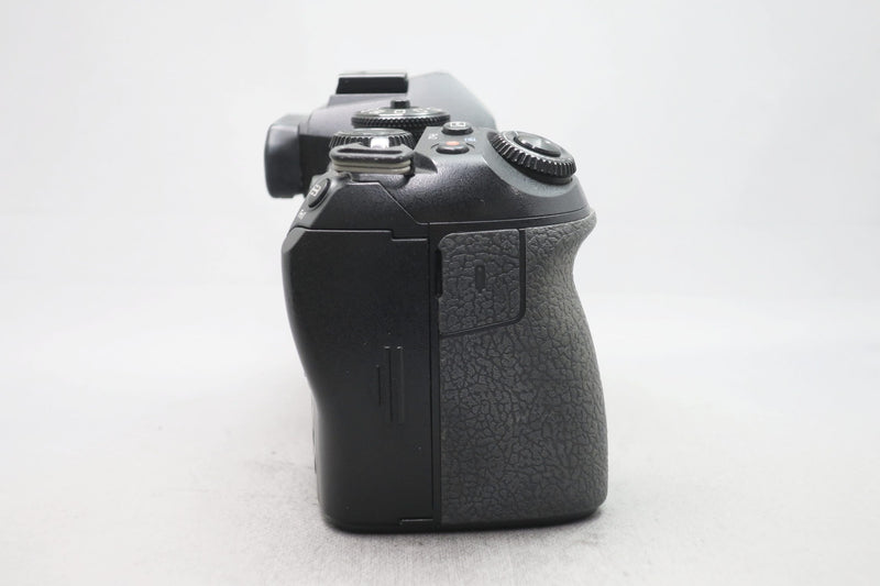 オリンパス OM-D E-M1 Mark II