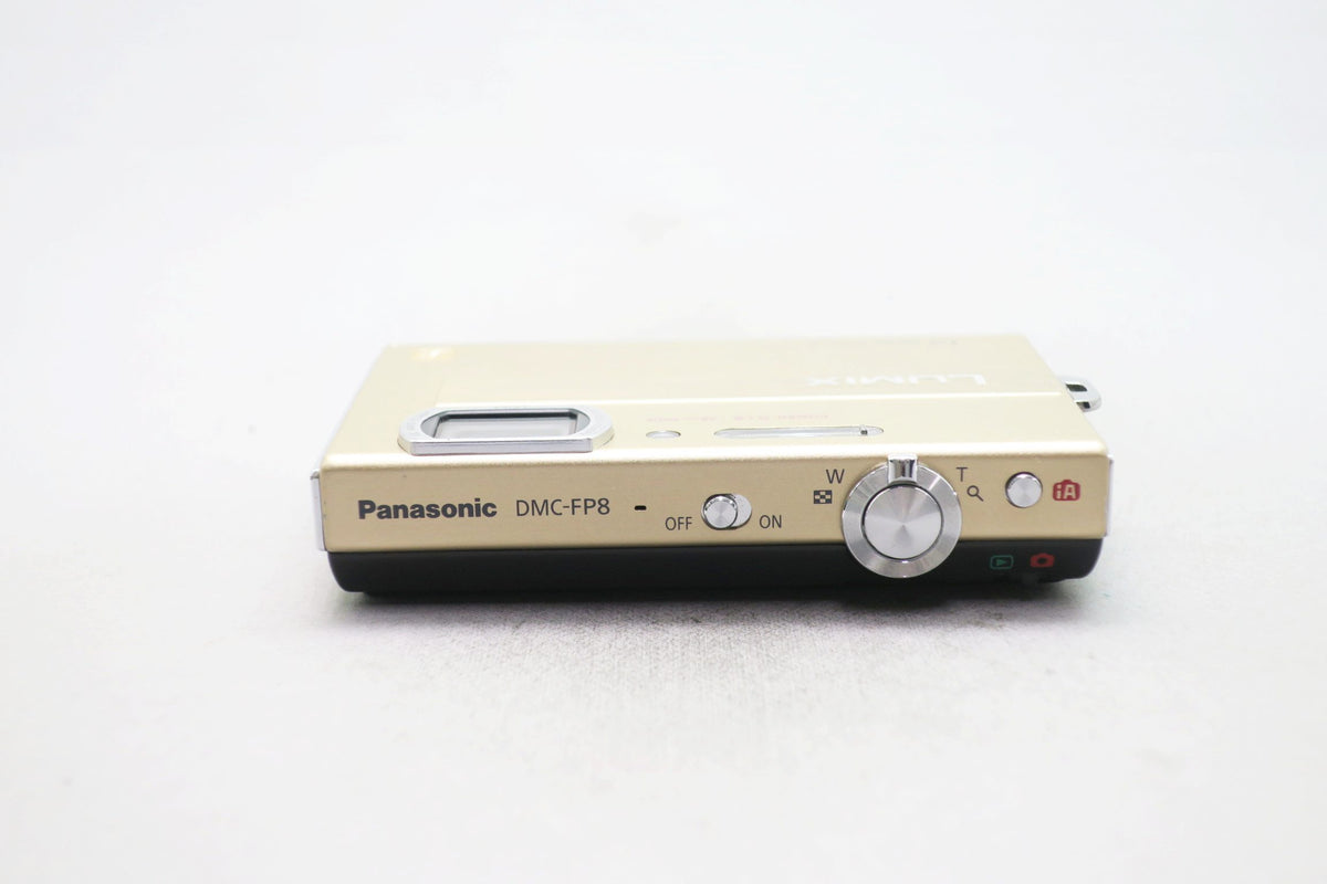パナソニック LUMIX DMC-FP8