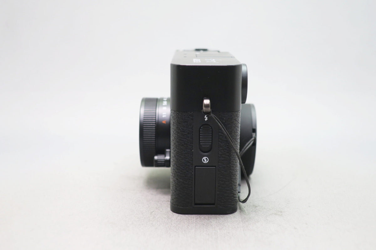 5年保証付き　富士フイルム　X-half X-HF1 ブラック 富士フイルム X half (FUJIFILM X-HF1) ブラック｜新品通販
