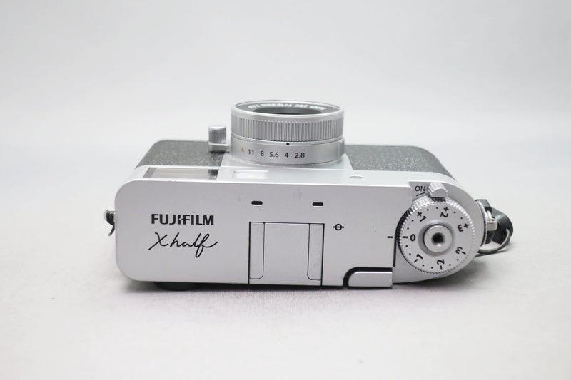 富士フィルム X-HF1 X half シルバー
